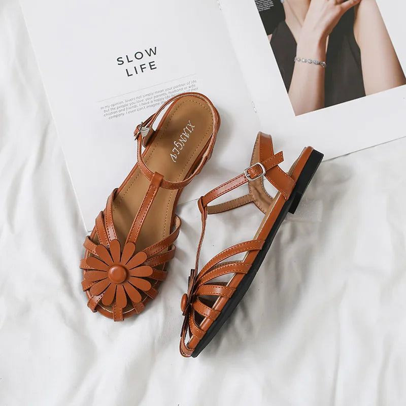 Elegant Fashion Roman Round Head Flat Sandals Women Woven Hollow Sandals Female Closed Toe Summer Ladies Shoes