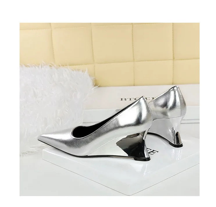 Spring Fashion Pointed Toe Pumps Woman Metal Decoration Wedges Heels Elegant Ladies Shoes