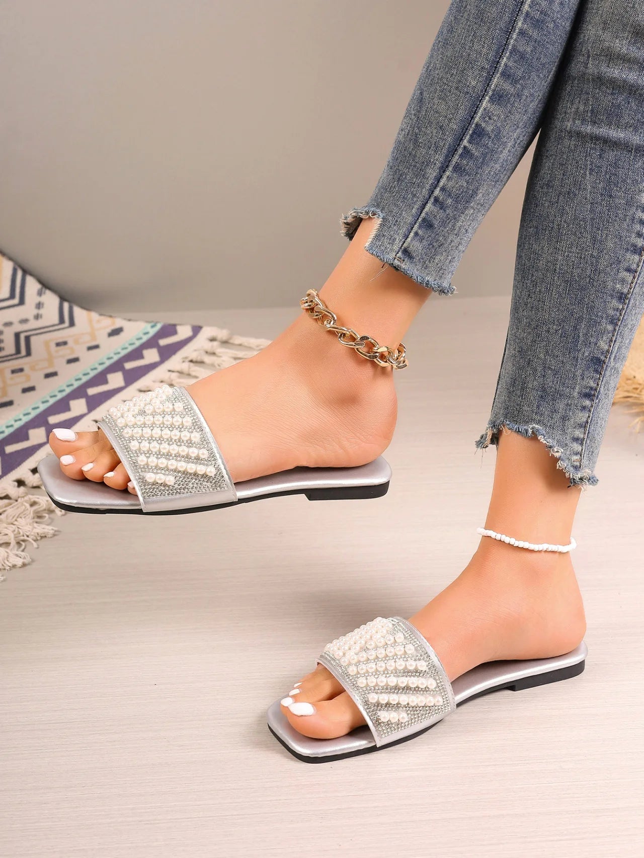 Small Fragrant style flat bottomed plus size slippers for women square headed rhinestone pearl fashionable casual slippers