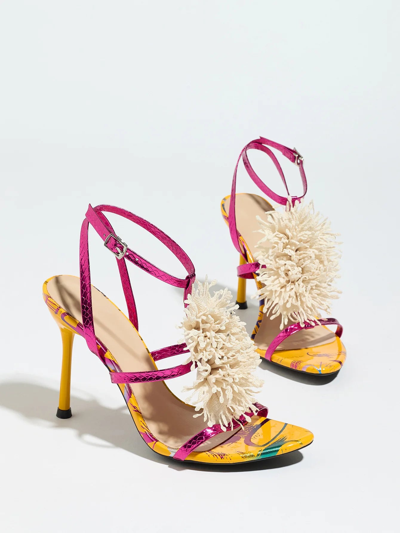 Ladies High Heel Sandals with 3D Fluffy Flower Decorations round Toe Thin Heel Spring Summer Night Club Fashionable Party Shoes