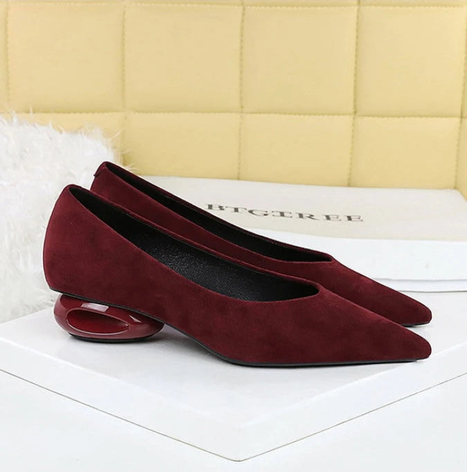 Retro Pointed Toe Suede Low Heel Shoes Shallow Mouth Hollow Heel Pedicure Shoe Daily Versatile Temperament Women's Shoes