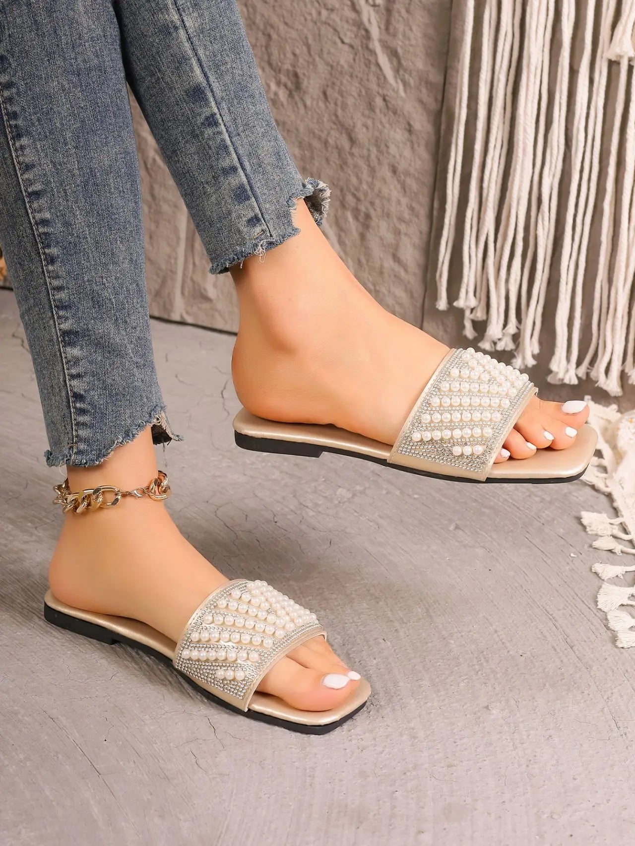 Small Fragrant style flat bottomed plus size slippers for women square headed rhinestone pearl fashionable casual slippers