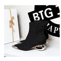 Street Style Fur Metal Hollow Heel Modern Faux Suede Short Boots for Women Metal Pointed Toe Low Heel Boots Female