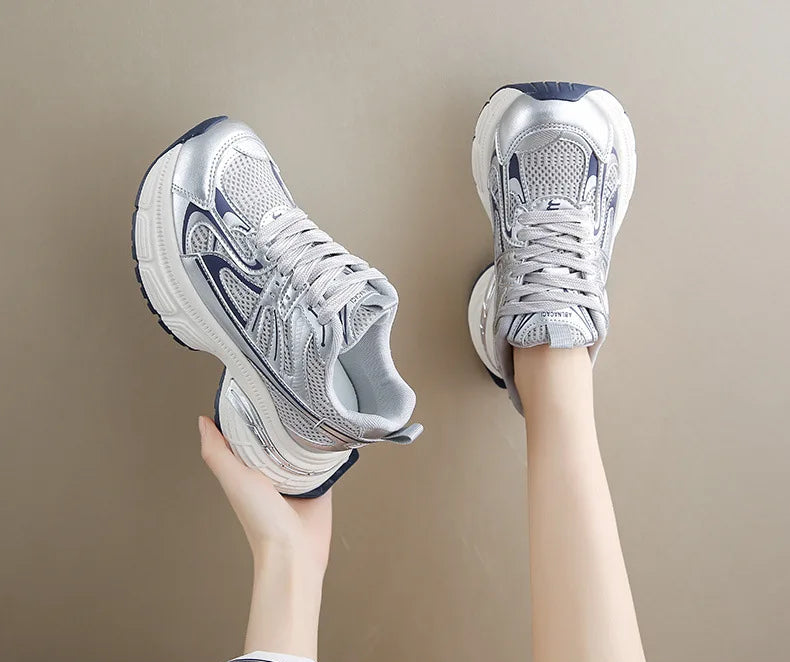 Respirable Thick Bottom Dad Shoes for Women in All Seasons Breathable Fashionable Flat Heel Anti-Odor Casual Footwear
