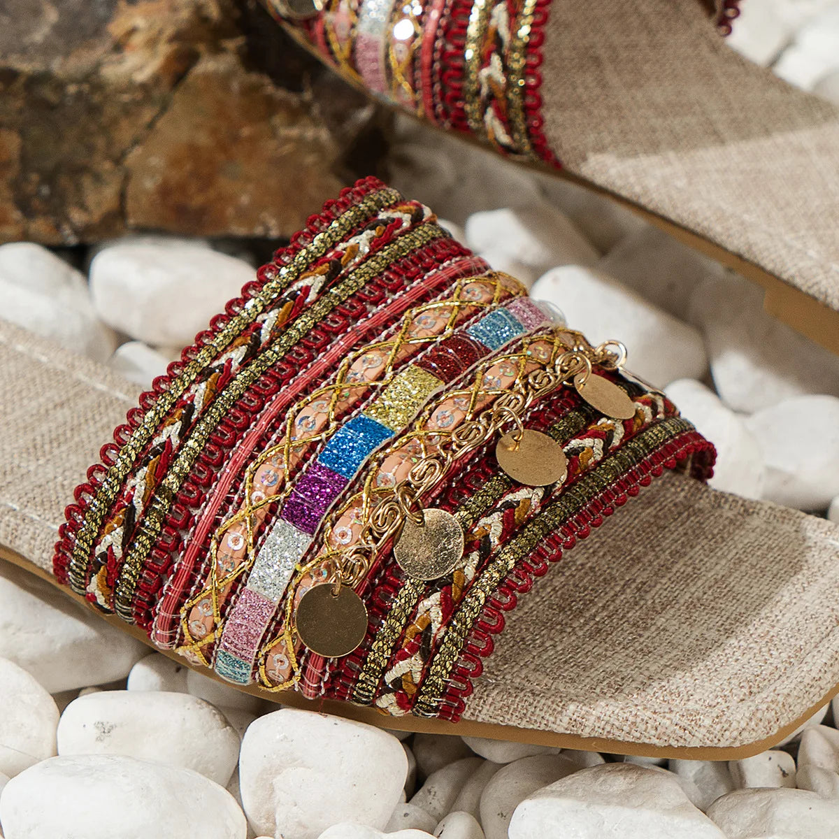 Women's Sandals Summer Flat-bottomed Retro Toe Ladies Sandals