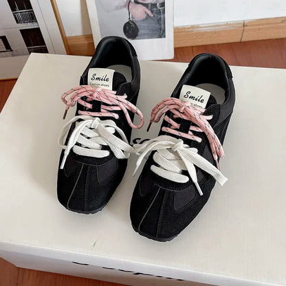 Retro Lacing Breathable Women's Thick Bottom Pleated Casual Sneakers White Shoes