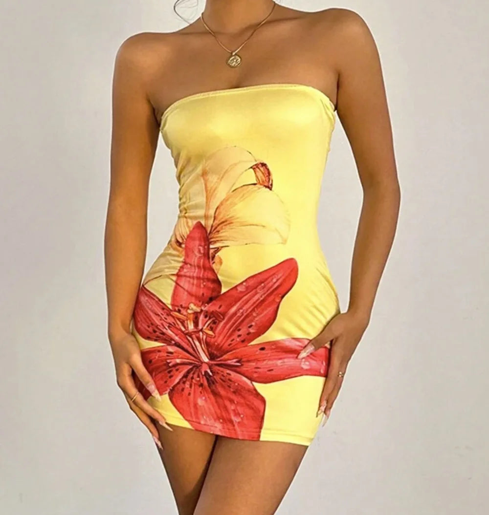 Summer Sexy Waist-Cinching Floral Dress Beach Sand Beach Crossbody Strapless Short Skirt Polyester Fabric Street Style