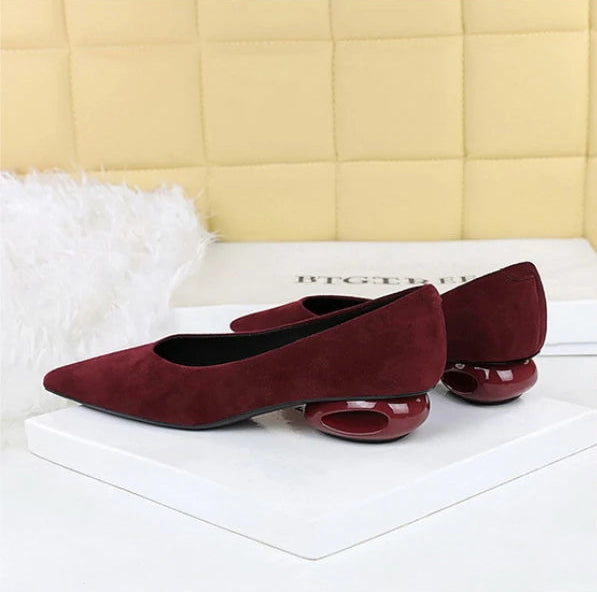 Retro Pointed Toe Suede Low Heel Shoes Shallow Mouth Hollow Heel Pedicure Shoe Daily Versatile Temperament Women's Shoes