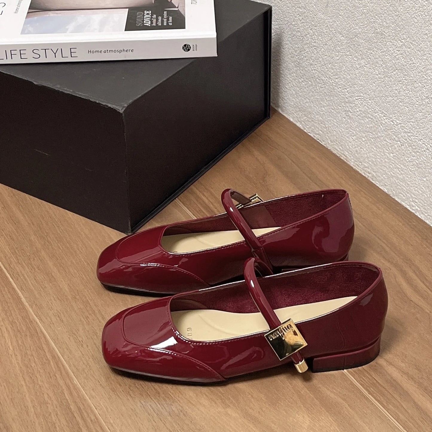 Women Mary Jane Shoes French Retro Square Toe Low Heels Shoes Women's Comfortable Ballet Shoes