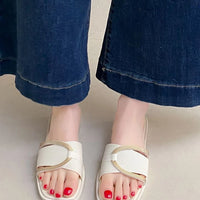 Soft Sole Flat Sandals for Women Outdoor Trendy Strappy Flip Flops Summer Beach Non-Slip Casual Shoes