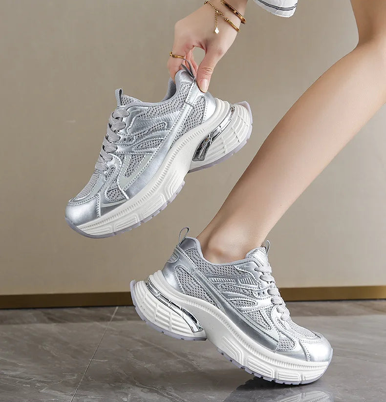 Respirable Thick Bottom Dad Shoes for Women in All Seasons Breathable Fashionable Flat Heel Anti-Odor Casual Footwear
