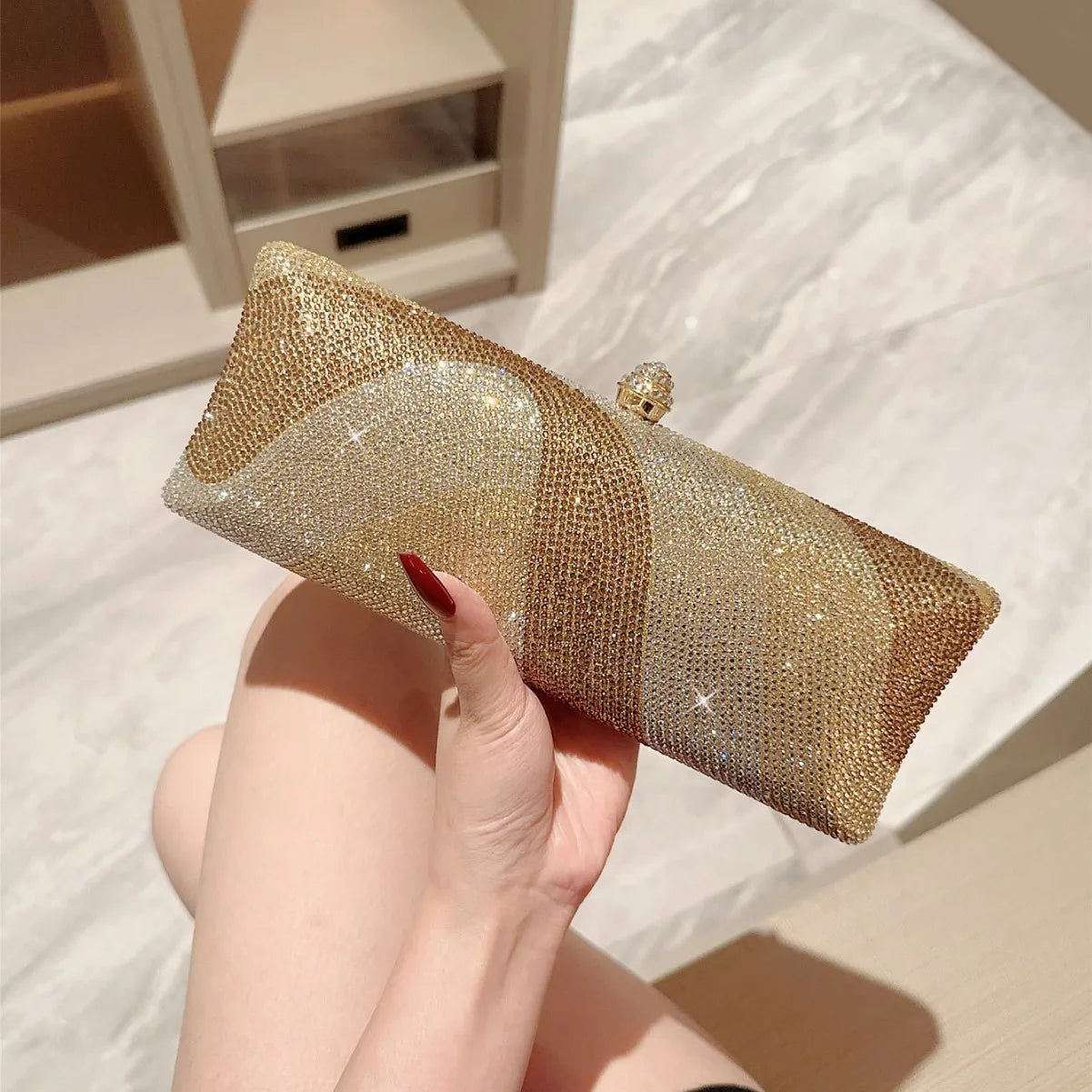 Women Clutch Glitter Sequins Evening Party Handbags Portable Gold Color Diamond Wedding Clutches Purse New Chain Shoulder Bags