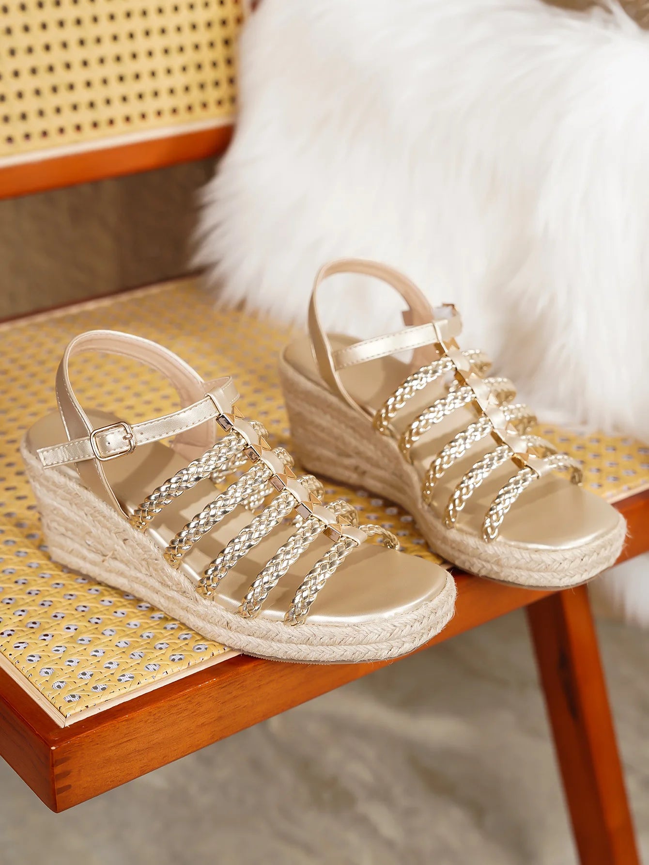 Bohemian Summer Vintage Thick Heel Woven Open Toe Roman Sandals Women's Shoes Ultra-Fibrous Quilted Roman Stilettos