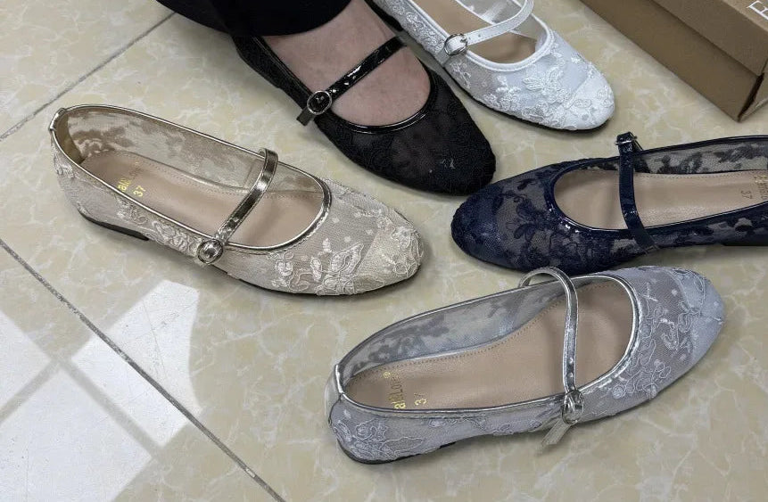 Ultra Soft Lace Breathable Flat Bottom Women's Shoes Quality Women's Casual Shoes Low Heel Floral Pattern