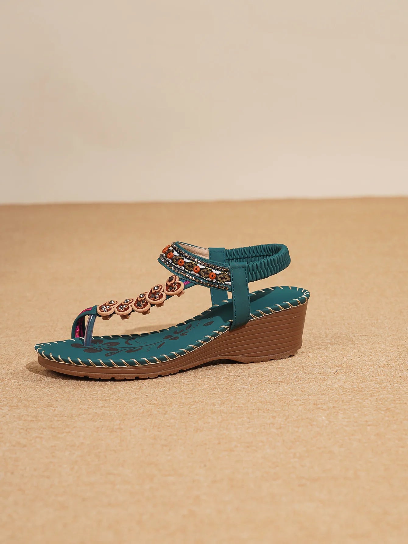 Bohemian Style Women's Sandals Summer Fashion Beach Slope Heel Slippers Beaded Diamond Slip-On round Toe PU Lined Mid Heel