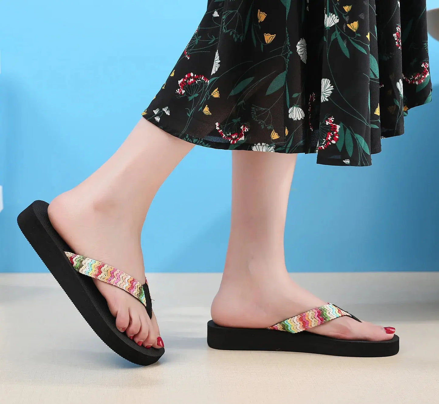 Women Slippers Fashion Flat Sandals Outdoor Leisure Flip Flops Travel Beach Slippers Ladies Flat Flip-flop Slides Natalia Home Fashion    Natalia Home Fashion