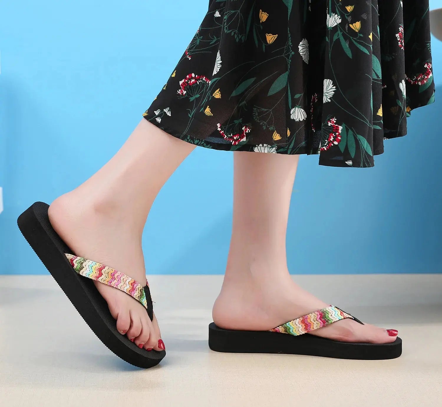 Women Slippers Fashion Flat Sandals Outdoor Leisure Flip Flops Travel Beach Slippers Ladies Flat Flip-flop Slides Natalia Home Fashion    Natalia Home Fashion