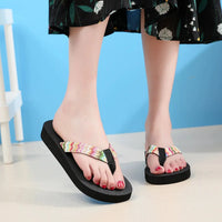 Women Slippers Fashion Flat Sandals Outdoor Leisure Flip Flops Travel Beach Slippers Ladies Flat Flip-flop Slides Natalia Home Fashion    Natalia Home Fashion
