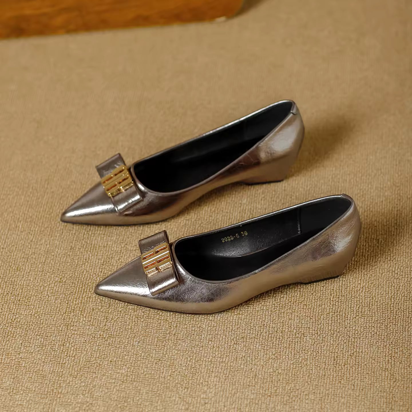 Sheepskin Bow Knot Casual wear Flats  Women's Work Pointed Toe Single Shoes small wedge style Heel