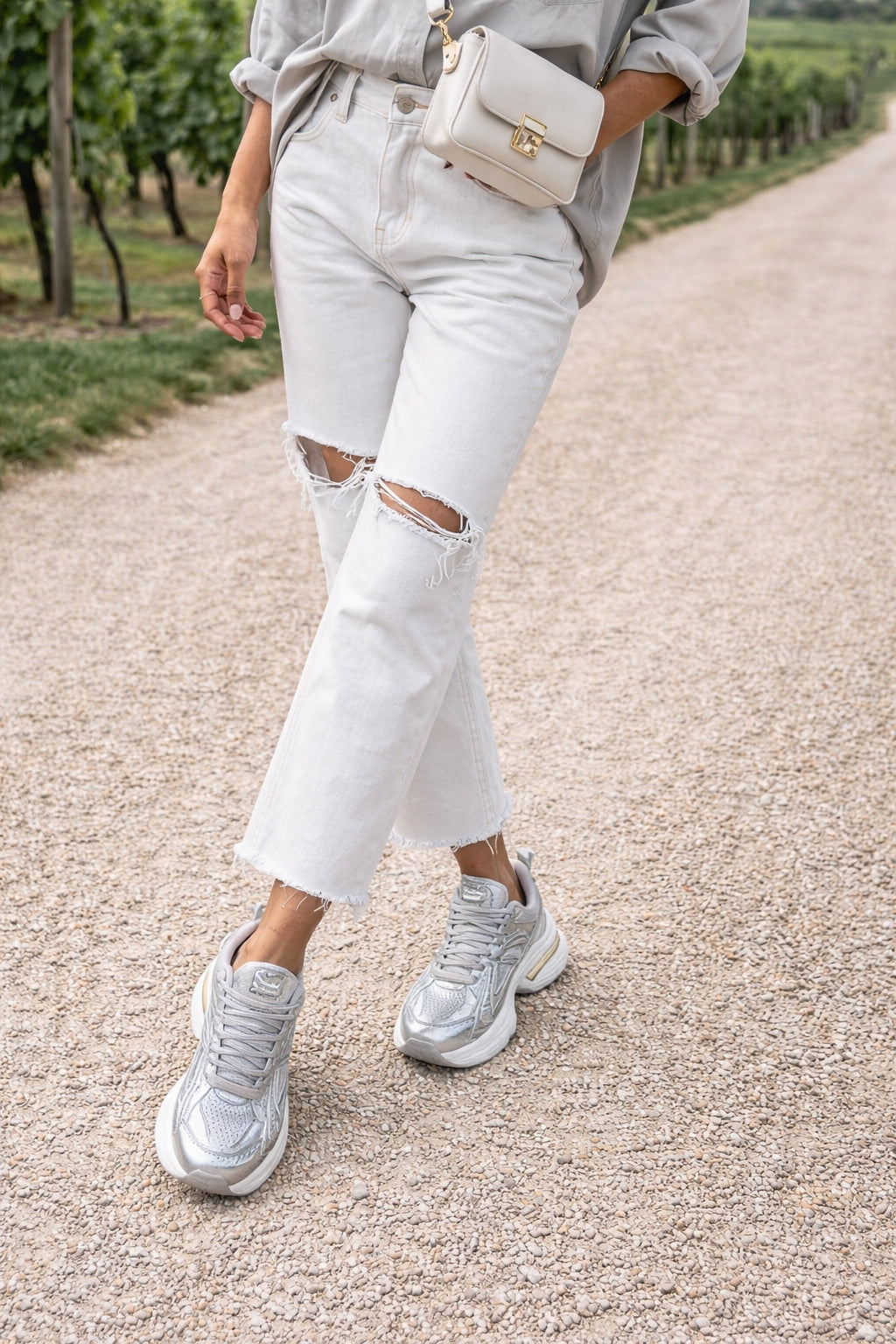 Respirable Thick Bottom Dad Shoes for Women in All Seasons Breathable Fashionable Flat Heel Anti-Odor Casual Footwear